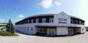 HJC�ƽ�ǹٷ���վ�������о���