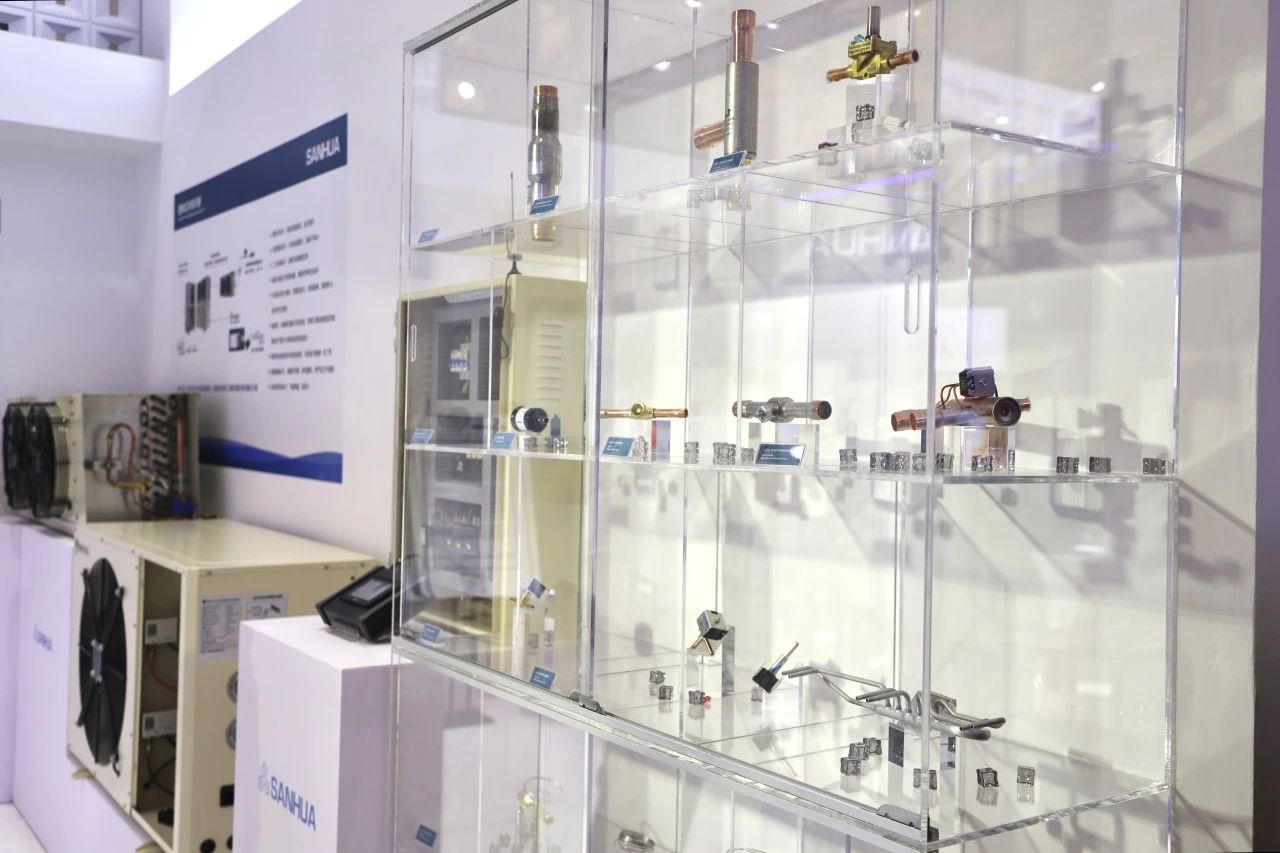 HJC»Æ½ð³Ç¡¤(ÖйúÇø)¼¯ÍŹٷ½ÍøÕ¾